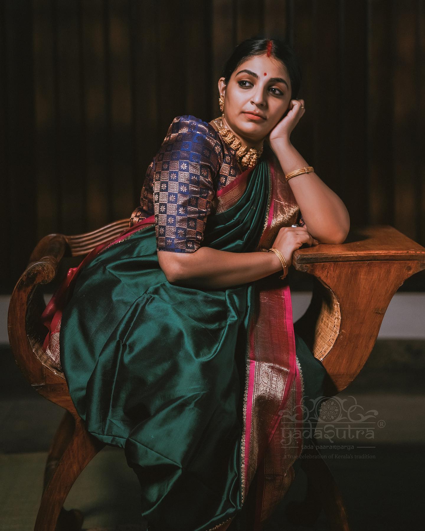 Mythili Balachandran Photos, Pictures & Mythili HD Images - Kerala9.com