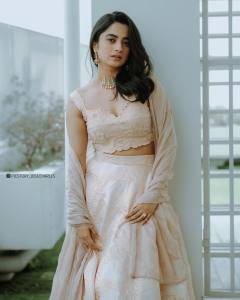 1_namitha-pramod-latest-images-004