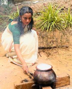1_namitha-pramod-latest-images-006