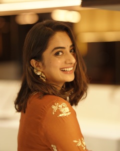 namitha-pramod-beautiful-photos-in-different-dresses-004
