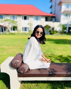 namitha-pramod-beautiful-photos-in-different-dresses-009