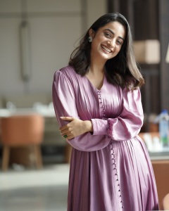 namitha-pramod-beautiful-photos-in-different-dresses-013