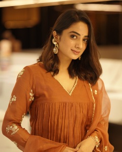 namitha-pramod-beautiful-photos-in-different-dresses