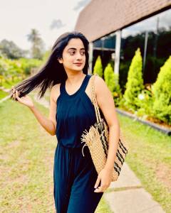namitha-pramod-in-black-top-and-jeans-photos-007