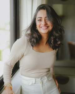 namitha-pramod-in-crop-top-and-white-jeans-combination-dress-photos-001