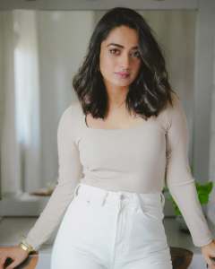 namitha-pramod-in-crop-top-and-white-jeans-combination-dress-photos-009