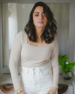 namitha-pramod-in-crop-top-and-white-jeans-combination-dress-photos
