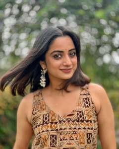namitha-pramod-in-kalamkari-sleeveless-top-dress-photos-001