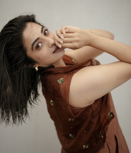 namitha-pramod-in-latest-fashion-dress-style-ideas-photos-011