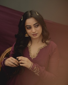 namitha-pramod-in-light-Magenta-colour-churidar-with-design-for-party-photos-002