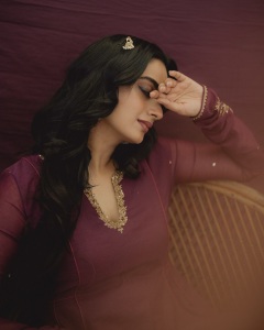 namitha-pramod-in-light-Magenta-colour-churidar-with-design-for-party-photos-003
