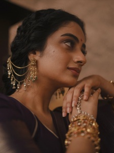 namitha-pramod-in-mango-yellow-saree-with-coffee-colour-blouse-photos-002