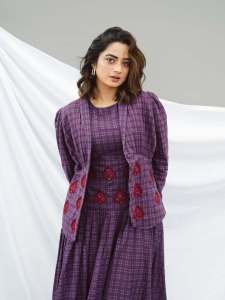 namitha-pramod-in-modern-Indo-western-ethnic-outfit-with-a-coordinated-purple-monochrome-palette-and-matching-hip-length-purple-jacket-006