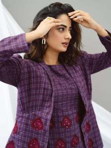 namitha-pramod-in-modern-Indo-western-ethnic-outfit-with-a-coordinated-purple-monochrome-palette-and-matching-hip-length-purple-jacket-008