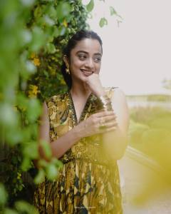namitha-pramod-in-multicolor-sleeveless-long-dress-003
