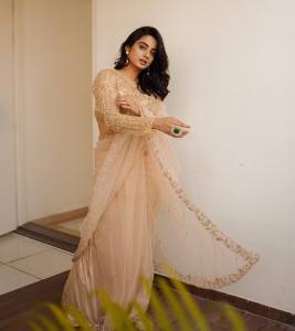 namitha-pramod-in-net-design-saree-photos-012
