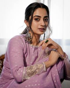 namitha-pramod-in-purple-kurta-set-style-ideas-photos