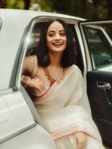 namitha-pramod-in-trending-fashion-ornaments-style-photos-017