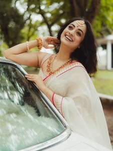 namitha-pramod-in-trending-fashion-ornaments-style-photos-030