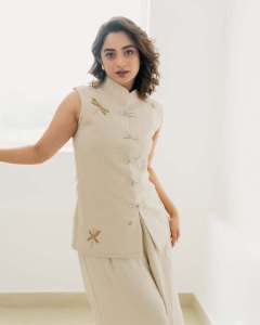 namitha-pramod-in-trending-function-outfit-look-ideas-photos-001