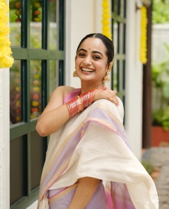 namitha-pramod-in-trending-function-outfit-look-ideas-photos-019