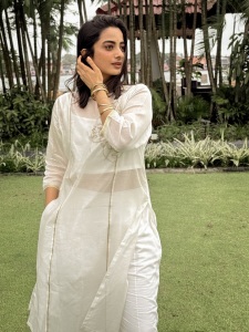 namitha-pramod-in-white-silk-kurti-with-embroidery-design-photos-007