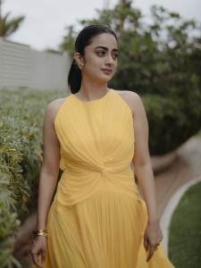 namitha-pramod-in-yellow-color-dress-outfit-photos-004