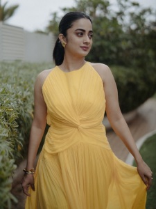 namitha-pramod-in-yellow-color-dress-outfit-photos-008