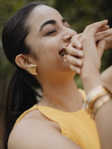 namitha-pramod-in-yellow-color-dress-outfit-photos-009