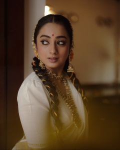 namitha-pramod-latest-photoshoot-dressing-style-ideas-photos-013