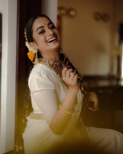namitha-pramod-latest-photoshoot-dressing-style-ideas-photos-014