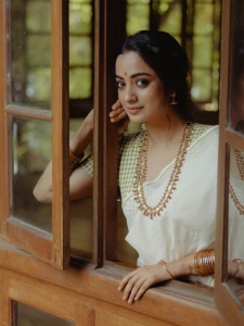 namitha-pramod-latest-photoshoot-dressing-style-ideas-photos-023