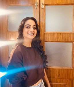 namitha-pramod-latest-photoshoot-in-white-colour-dress-001
