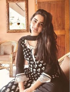 namitha pramod latest pics8765-003
