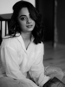 namitha-pramod-latest-styling-dress-and-makeup-look-photos-008