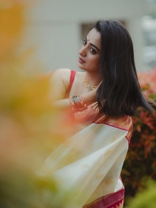namitha-pramod-latest-styling-dress-and-makeup-look-photos-015