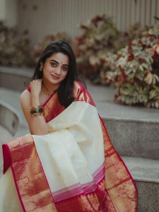 namitha-pramod-latest-styling-dress-and-makeup-look-photos-016