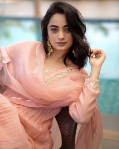 namitha-pramod-latest-styling-dress-and-makeup-look-photos-029