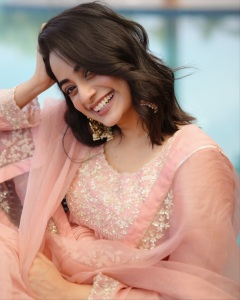 namitha-pramod-latest-styling-dress-and-makeup-look-photos-030