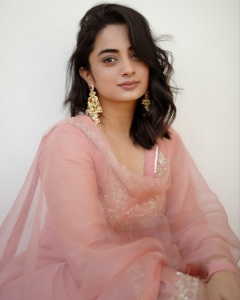 namitha-pramod-latest-styling-dress-and-makeup-look-photos-032