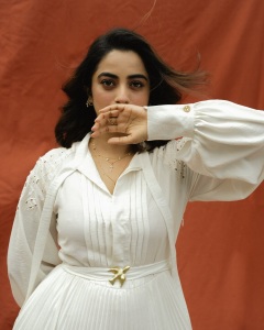 namitha-pramod-new-photos-and-hair-style-photos-002