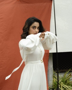 namitha-pramod-new-photos-and-hair-style-photos-014