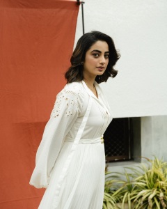 namitha-pramod-new-photos-and-hair-style-photos-015