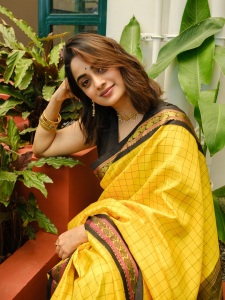 namitha-pramod-new-photos-and-hair-style-photos-020