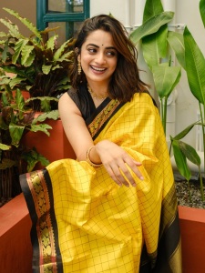 namitha-pramod-new-photos-and-hair-style-photos-022