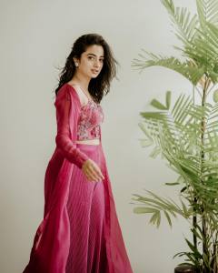 namitha-pramod-new-photos-from-eesho-movie-promotion-004