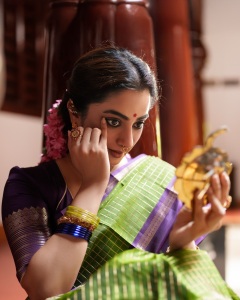 namitha-pramod-new-saree-brand-collection-photos-001