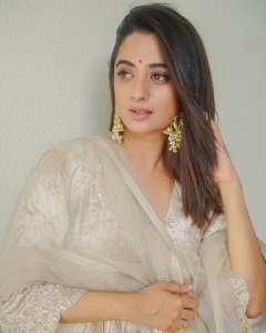 namitha-pramod-photos-in-churidar-013