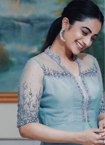 namitha pramod pictures0912-004