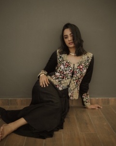namitha-pramod-stylish-poses-for-photos-012